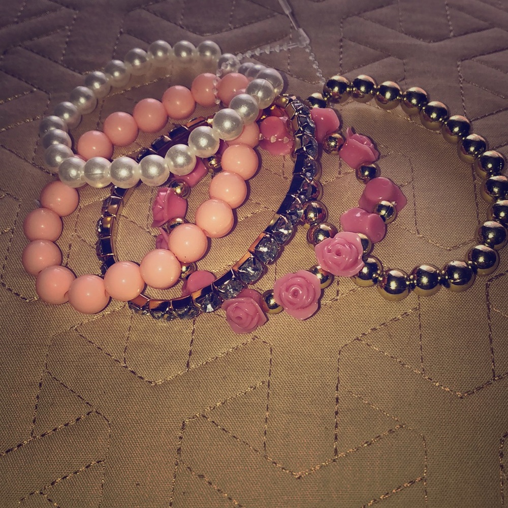 Set of bracelets